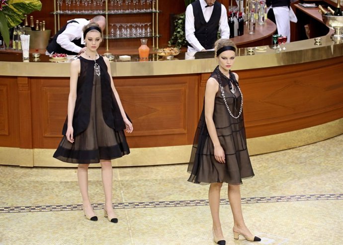 Chale y Karl Lagerfeld: del supermercado a una brasserie 