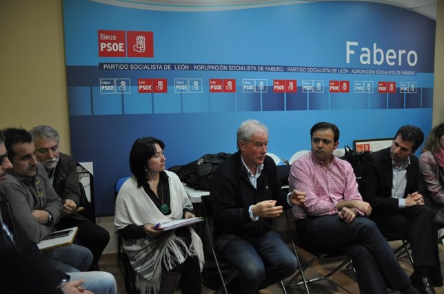 Tudanca en un encuentro con mineros de Fabero (León)