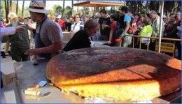 Tortilla gigante en Laguna de Duero (Valladolid)