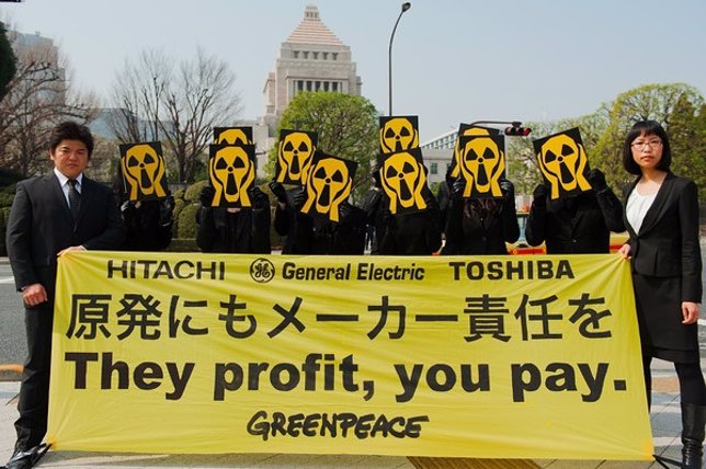Activistas de Greenpeace contra Fukushima