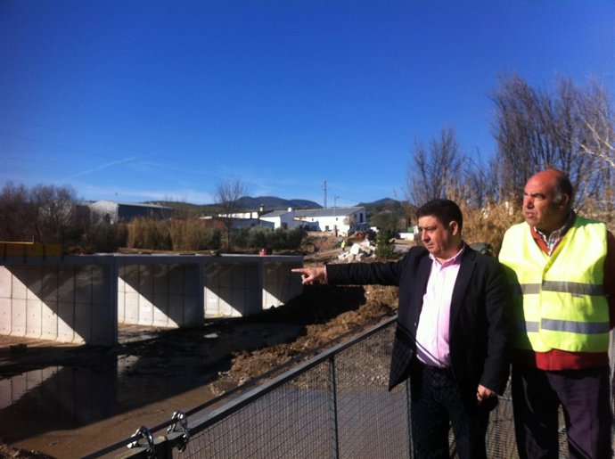 Visita de Francisco Reyes a obras en la vía entre Larva y Collejares