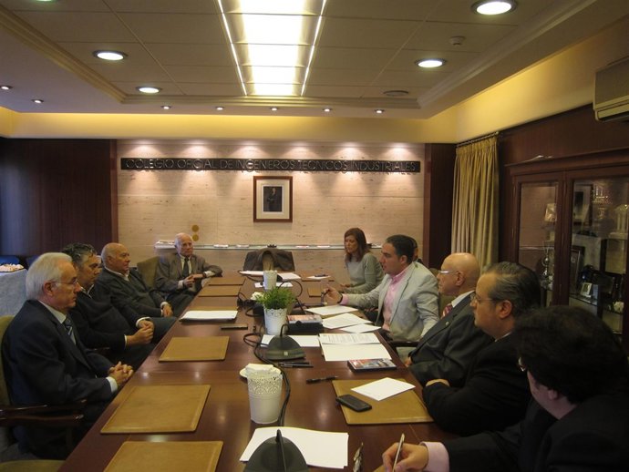 Reunión de Bendodo con el Colegio Oficial de Peritos de Málaga