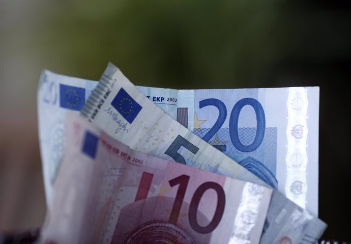 Billetes, monedas, euros, euro, dinero