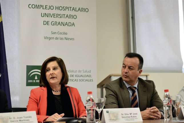 María José Sánchez Rubio e Higinio Almagro en rueda de prensa