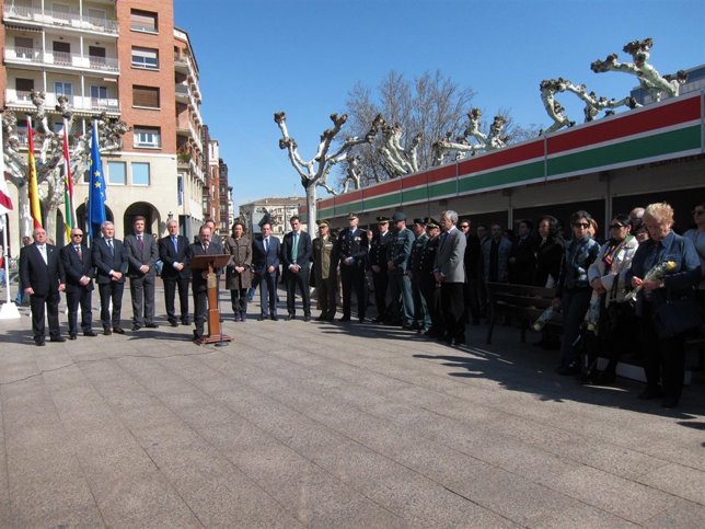 Acto recuerdo víctimas 11 M en El Espolón