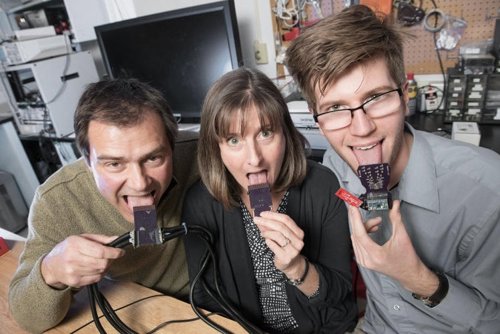 Dispositivo para oír en la lengua