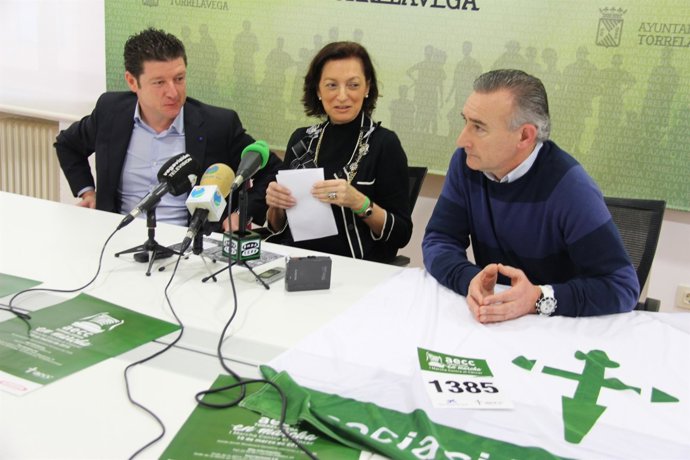 Presentación de la I Marcha contra el Cáncer en Torrelavega