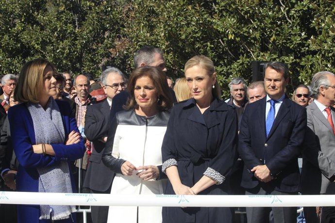 Cospedal, Botella y Cifuentes en el acto en el Bosque del Recuerdo por el 11M