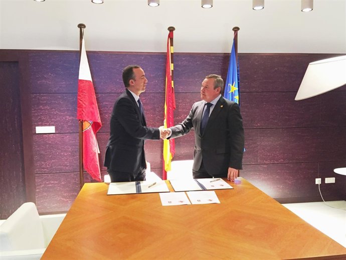 El secretario de Estado de Seguridad y el alcalde de Laredo