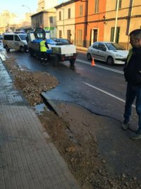 Restablecido el suministro de agua potable en calle Manacor