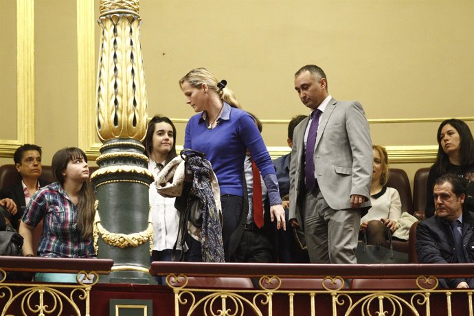 La militar Zaida Cantera en la tribuna del Congreso