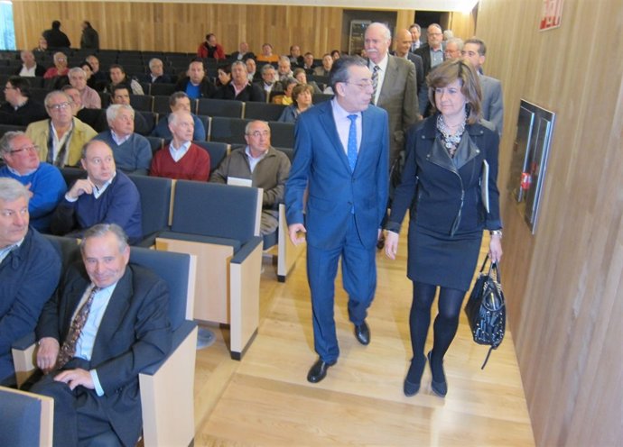 Firma del Plan de Empleo Local para contratación de trabajadores