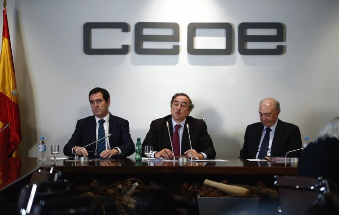 Juan Rosell, Antonio Garamendi y José María Lacasa en la CEOE