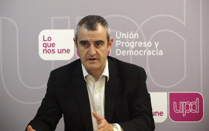 El candidato de UPyD a la Presidencia de la Comunidad, César nebot