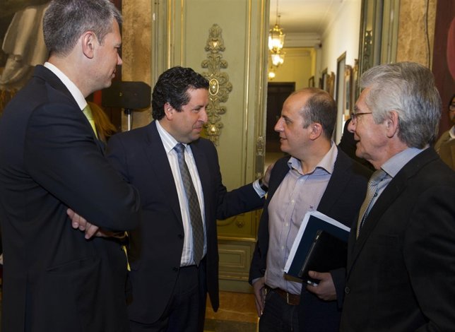 MOLINER CON RESPONSABLES DE RYANAIR