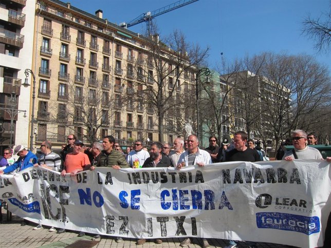 Concentración de trabajadores de la planta de ICF en Burlada.