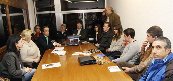 Calderón con los comerciantes