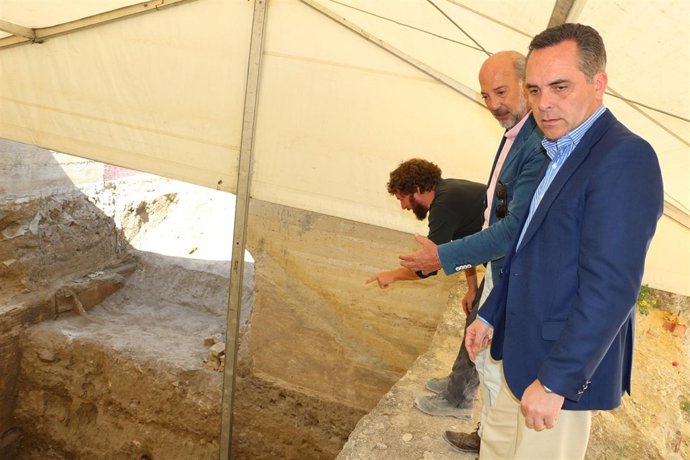 Visita de Juan Bueno a Écija