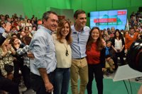 Pedro Sánchez se estrena en campaña junto a Susana Díaz en Vícar