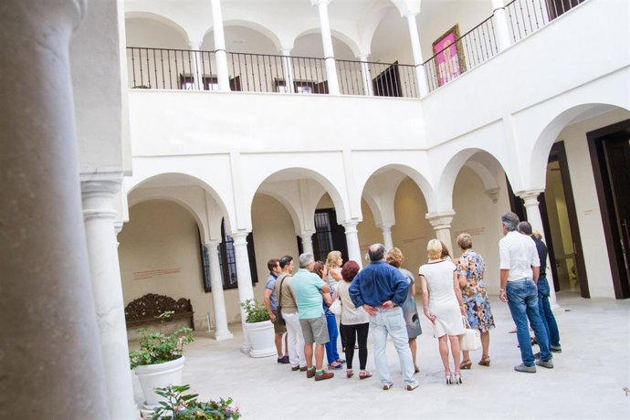 Museo Carmen Thyssen Málaga turistas viajeros cultura guía arte 