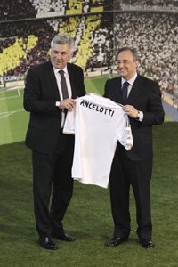Florentino Pérez: "Ancelotti seguirá pase lo que pase"