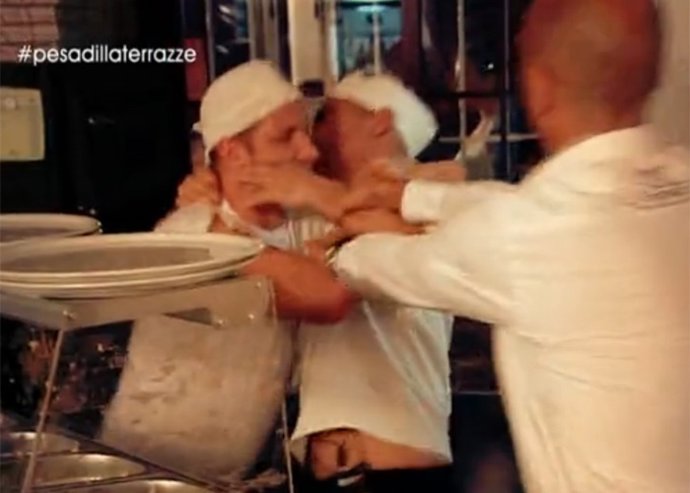 Pesadilla en la cocina calienta motores con su cuarta entrega... A tortas