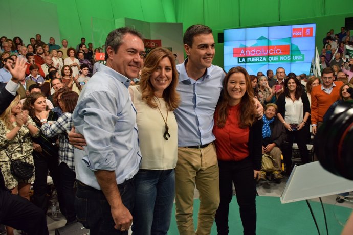 Susana Díaz y Pedro Sánchez en un mitin el pasado mes de noviembre