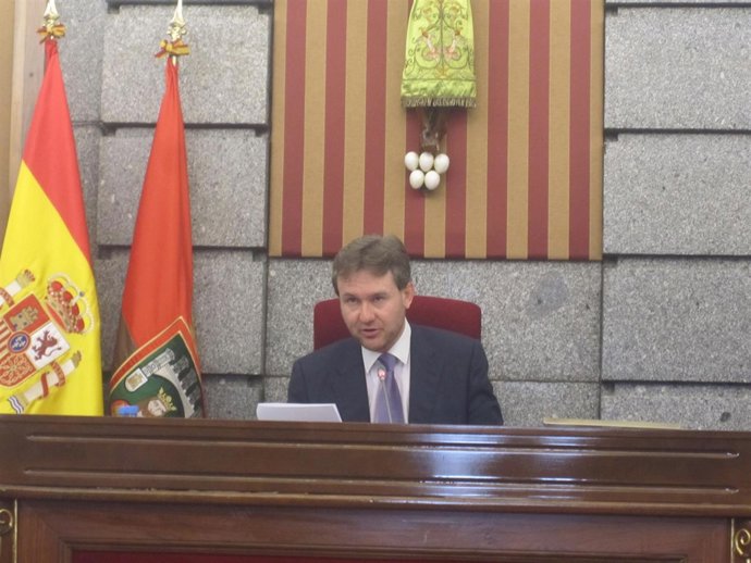 Javier Lacalle durante el pleno