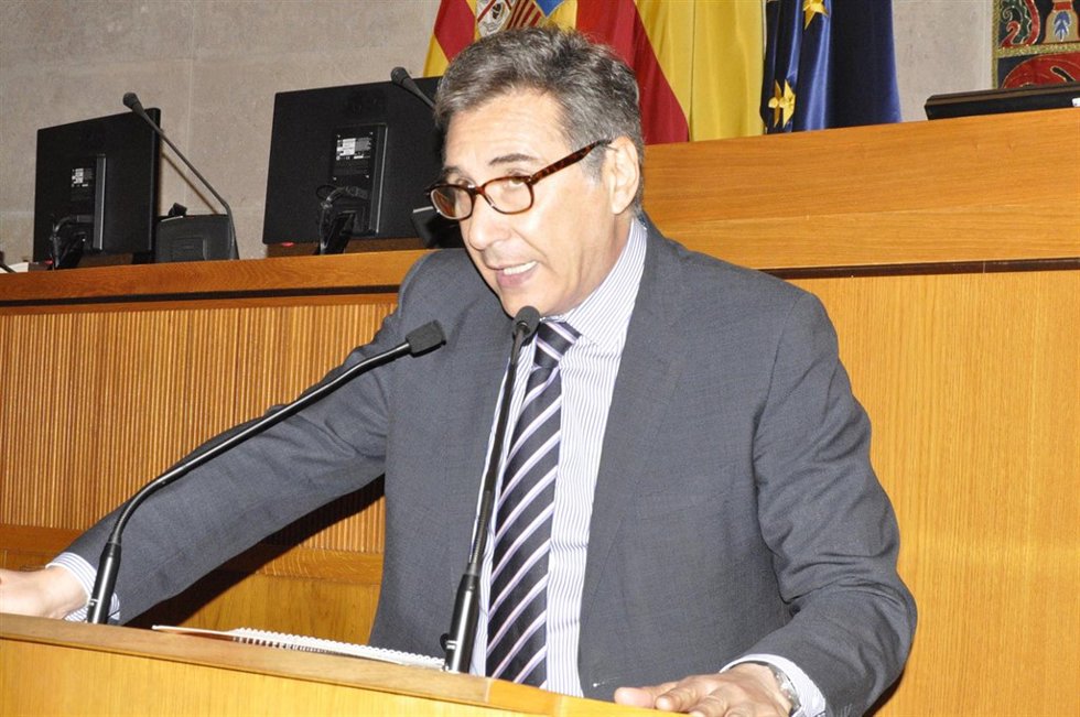 El consejero de Sanidad, Ricardo Oliván.