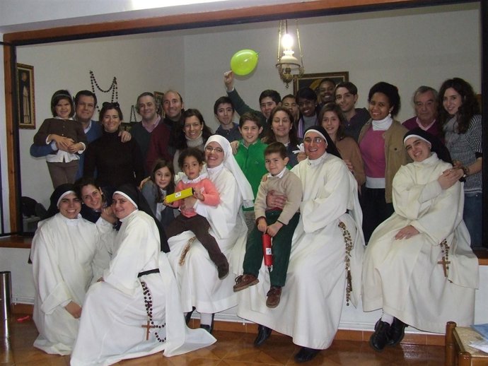 Monjas Dominicas Lerma y grupo Jaire