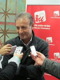 Escobar (IU) considera que la comparecencia de Monago el día 19 será "su primer mitin de campaña"