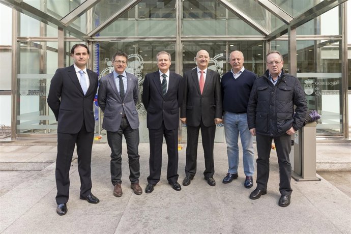 Eduardo Arasti, Fermin Llaguno, y alcaldes de Campoo-Los Valles