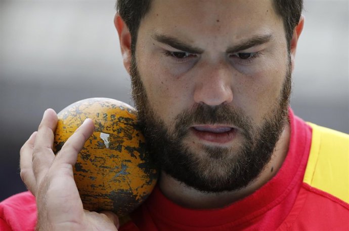Borja Vivas, lanzador español de peso