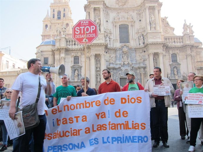 Imagen de la concentración en la plaza Belluga
