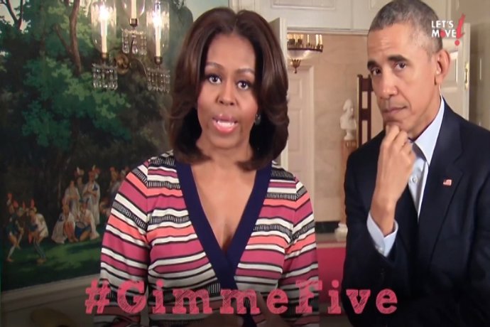 Michelle Obama arrasa con #GimmeFive en Internet