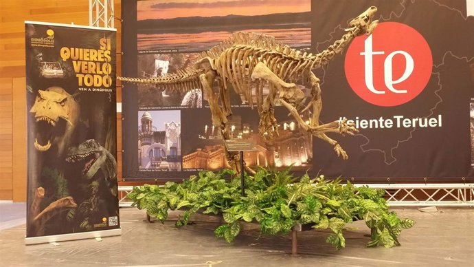 NP DINÓPOLIS SEVATUR 2015