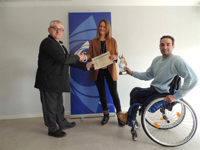 La Fundación Adapta2 premia a Celgene por su apoyo al deporte de personas con di