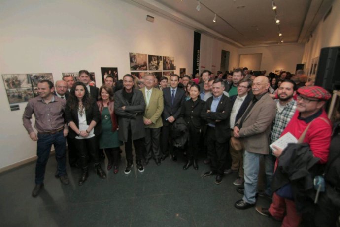 El alcalde de Córdoba inaugurala Bienal de Fotografía