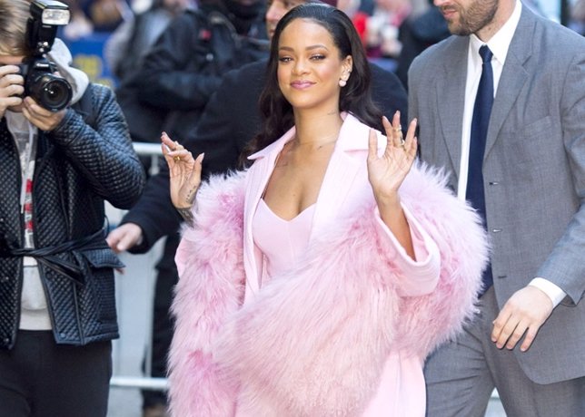 Rihanna asistiendo a un programa de television en Nueva YorkNew York, NY - Rihan
