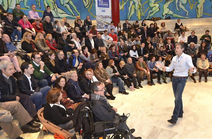 De la Serna en el I Foro Abierto Populares Santander