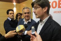 Tovar defiende la decisión de apartar a López "porque el partido no puede ser atacado directamente"