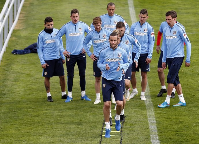 El Atlético, con la mente en el Leverkusen