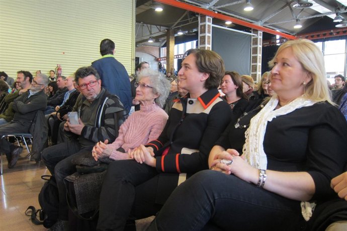 Ada Colau en las Cotxeres de Sants