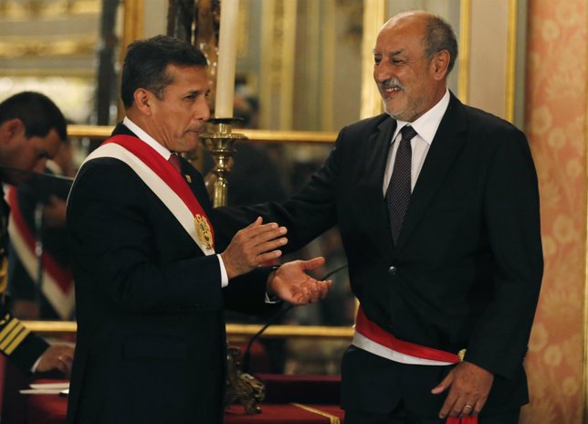 Presidente de Perú, Ollanta Humala, y  el ministro de Energía, Eleodoro Mayorga.