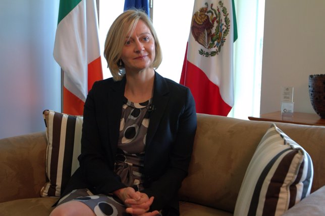 La embajadora de Irlanda en México Sonja Hyland
