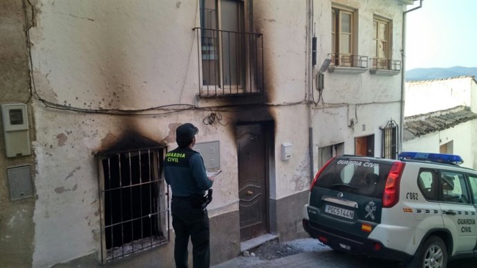 Incendio en vivienda de Castillo de Locubín (Jaén)