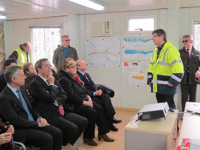 Urkullu y Bilbao atienden las explicaciones sobre las obtras
