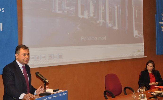 Sanz en el acto de clausura del encuentro