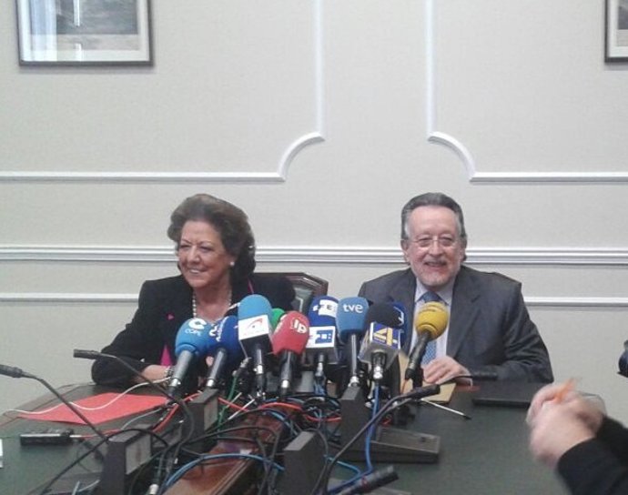 Barberá y Grau en la rueda de prensa en la que el vicealcalde dimite