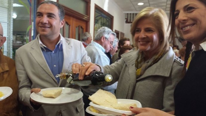 Bendodo y Oña (PP) en Ronda 